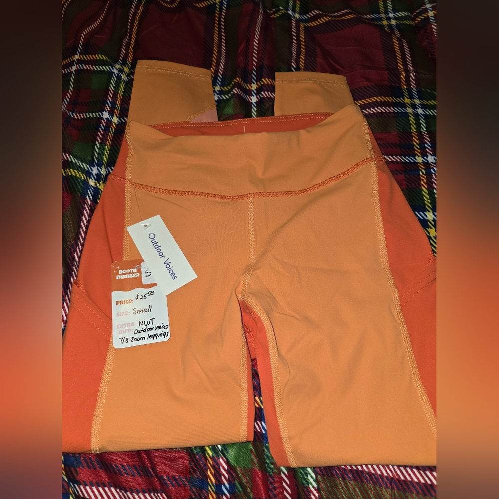 NWT OUTDOOR VOICES 7/8 LEGGINGS, SMALL, ORANGE